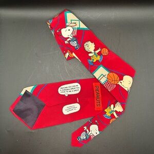 Vintage Peanuts Basketball Themed Novelty Tie